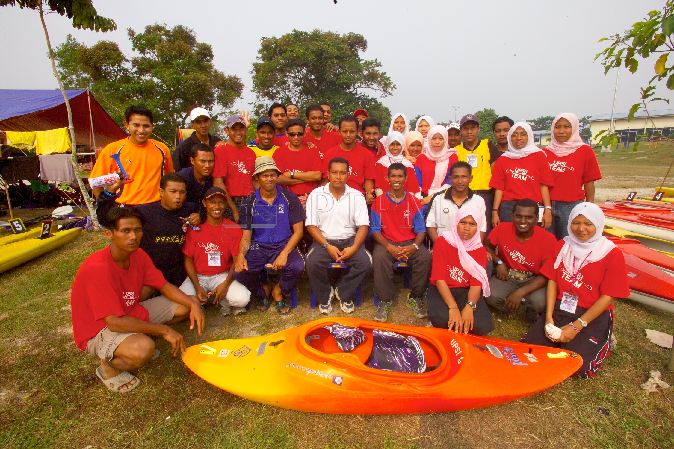 PTPM 05 13 kayak D8XZ8817